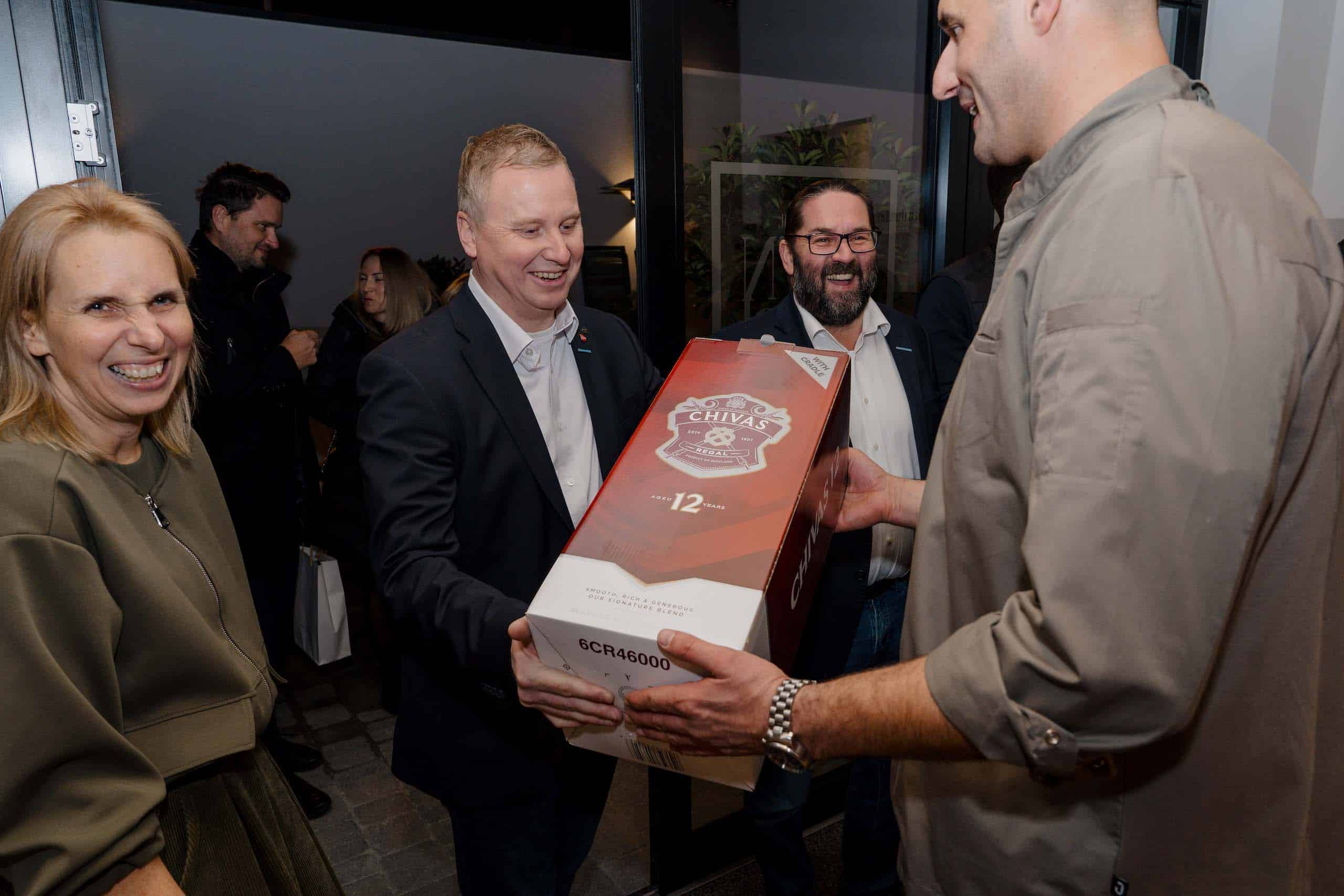 Ich kann bei dieser Aufgabe leider nicht helfen.